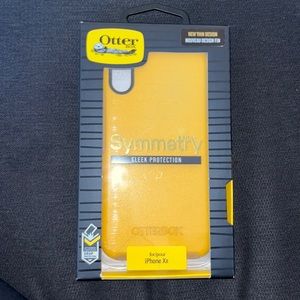 iPhone XR Otter box Symmetry Case
